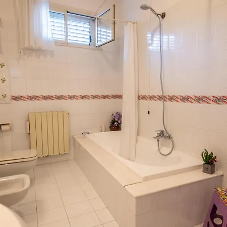 Frontemare Da Anna Apartment