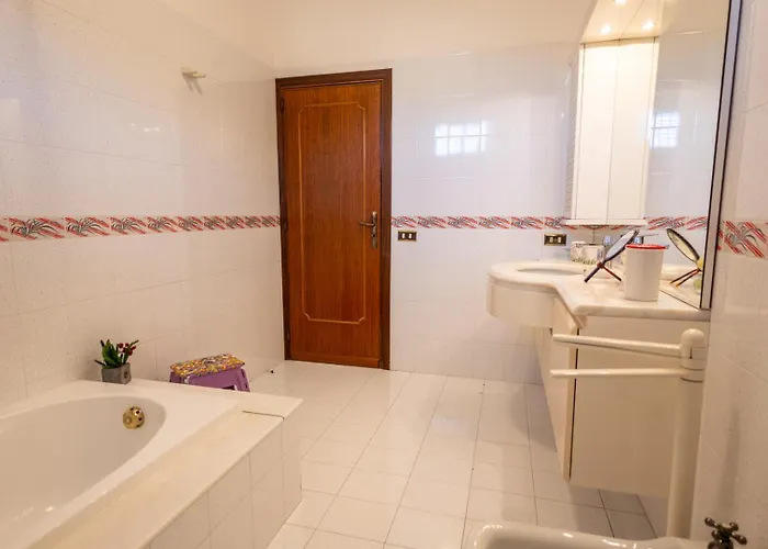 Frontemare Da Anna *