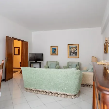 Frontemare Da Anna * גיארדיני נאקסוס